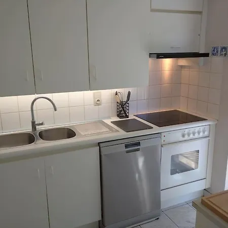 2 Bedroom App, Close To The And Plopsaland Apartment *